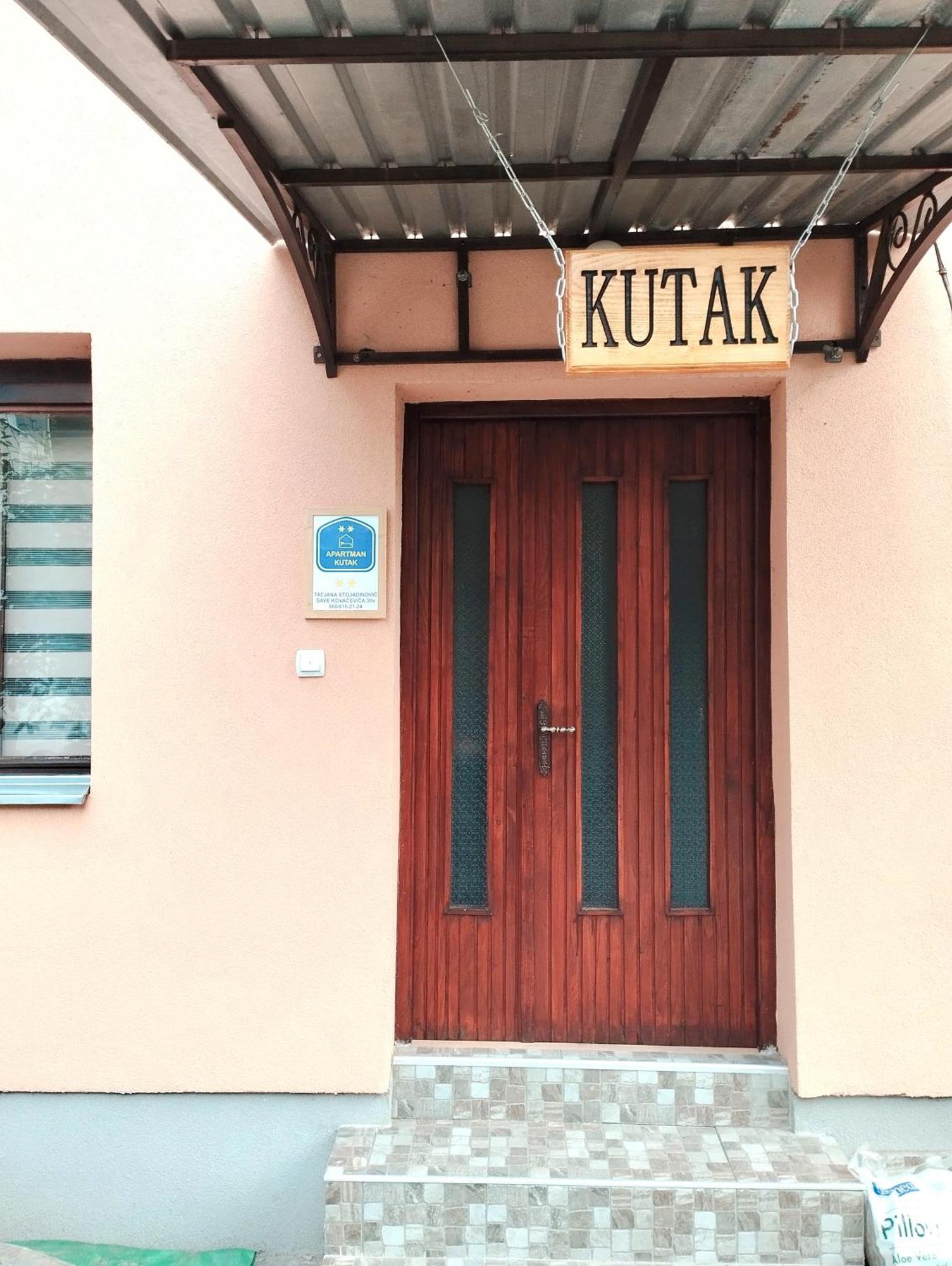 Apartman Kutak 피로트 외부 사진